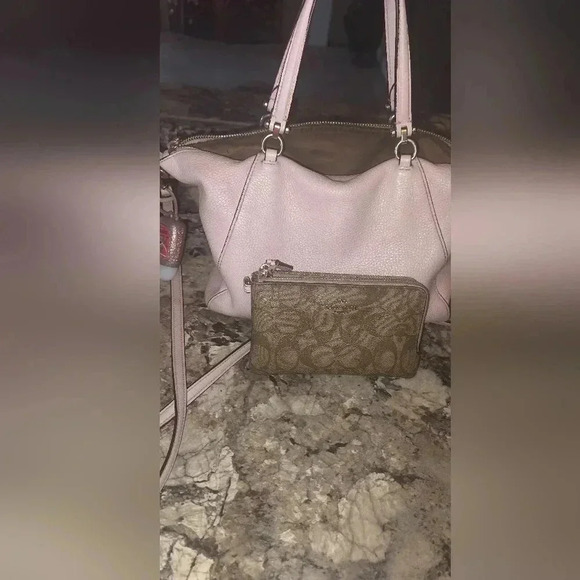 Coach purse and wallet set Authentic coach Good life left - Picture 9 of 10